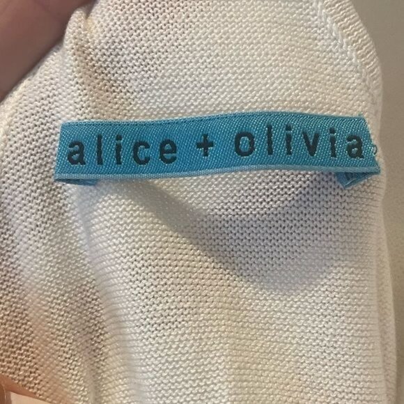 Alice + Olivia Carlie Crochet Tank Open Stitch White Halter Size Medium NWT - Picture 5 of 10